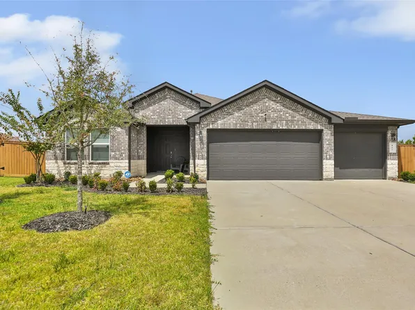 427 Blanco Ln, Dayton, TX 77535