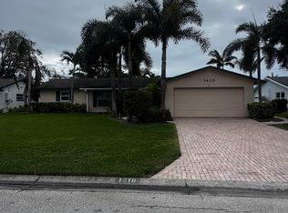 1418 52nd Ave NE, Saint Petersburg, FL 33703