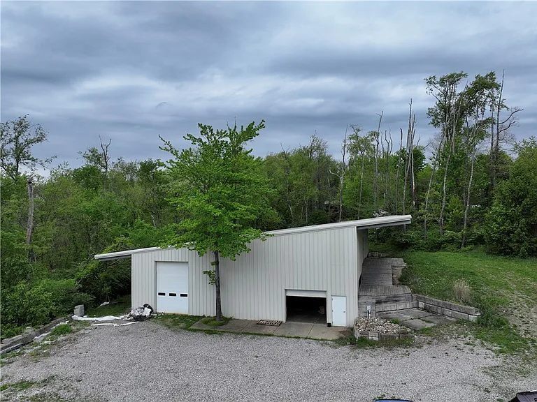 215 Hawk Hill Dr — Photo 20