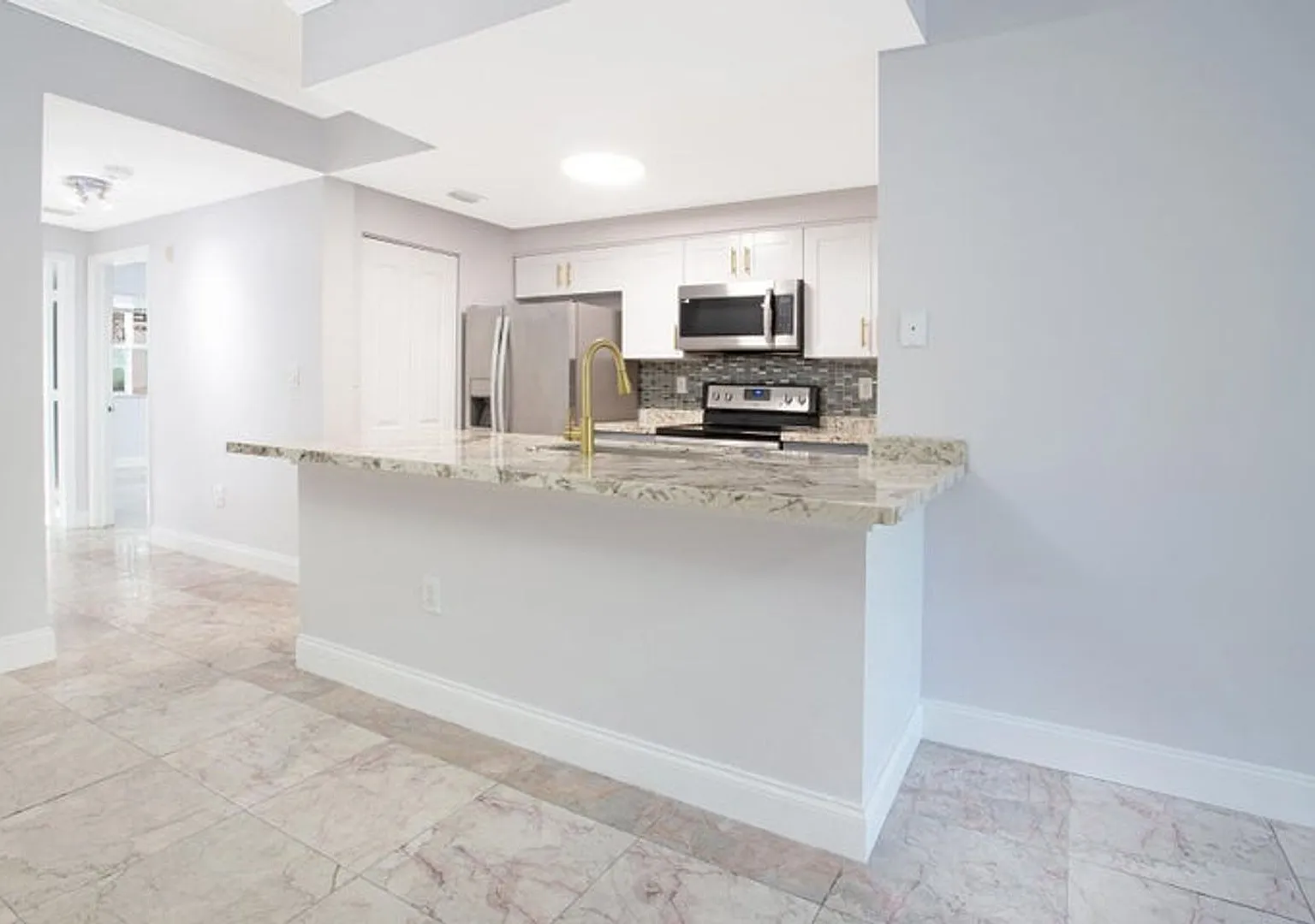 5860 W Sample Road 204, Coral Springs, FL 33063 — Photo 4