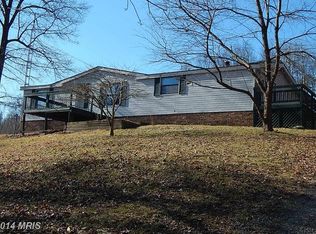2097 Cannon Hill Rd, Hedgesville, WV 25427