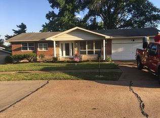 4420 Welford Dr, Saint Louis, MO 63128