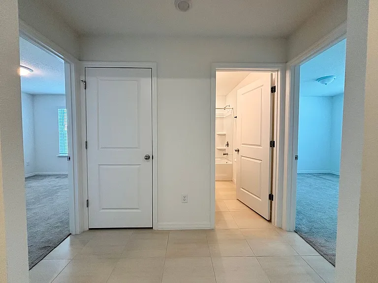 5597 Bullseye Cir — Photo 8