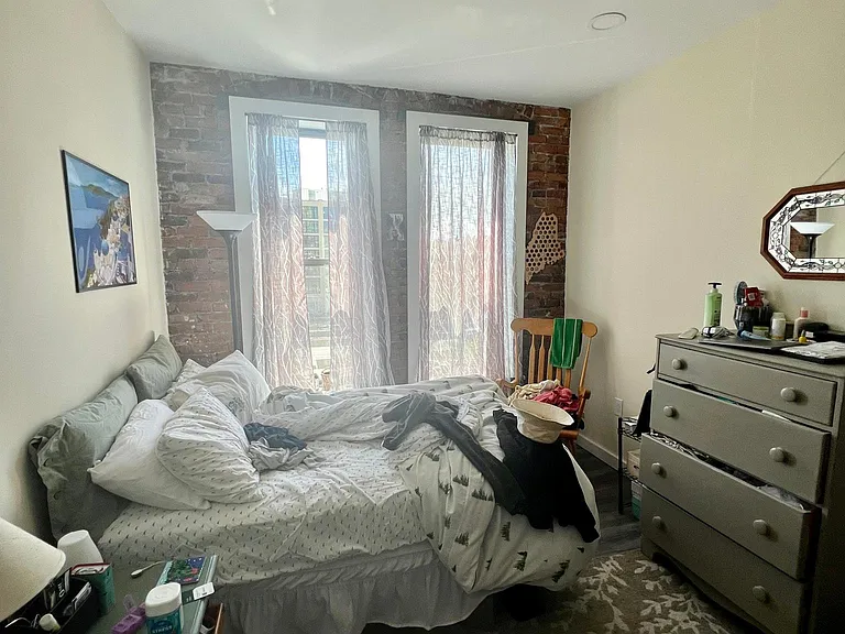 21 Cortes St #4 — Photo 6