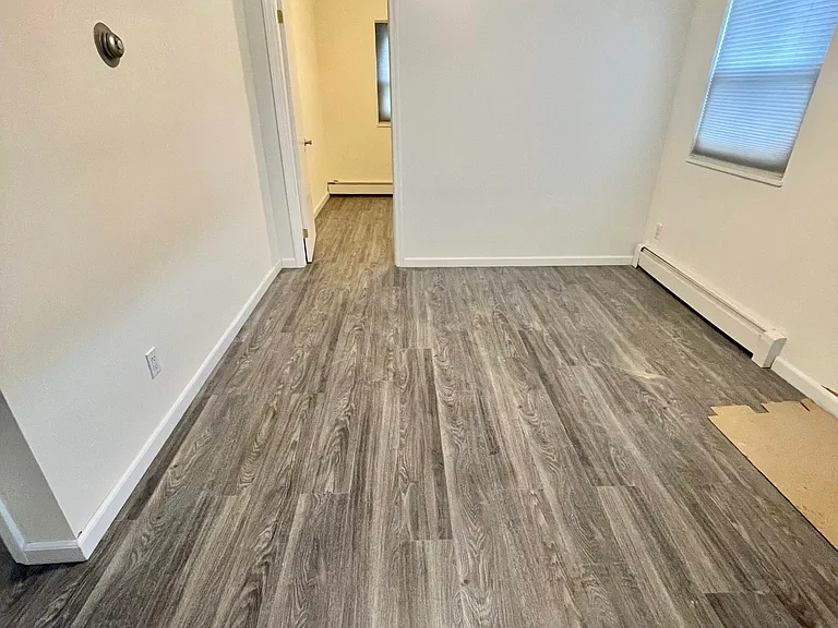 6917 Little Neck Pkwy #1 — Photo 2