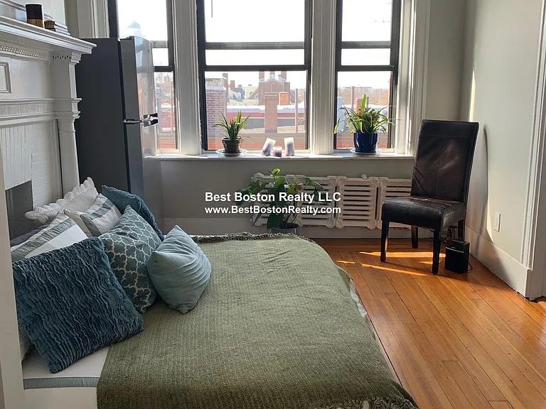 48 John F Kennedy St #20 — Photo 8