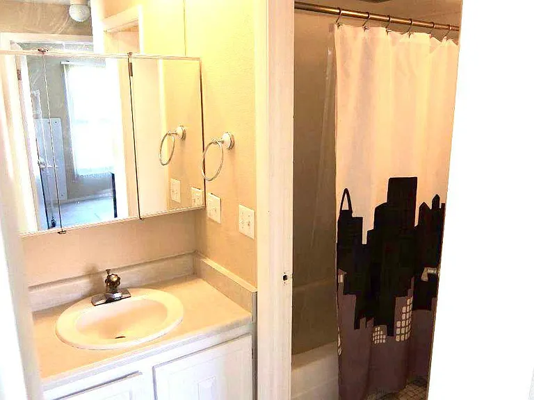 2 Adams St #1107 — Photo 7
