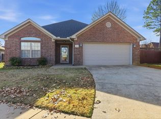 3318 Moss Creek Dr, Bryant, AR 72022