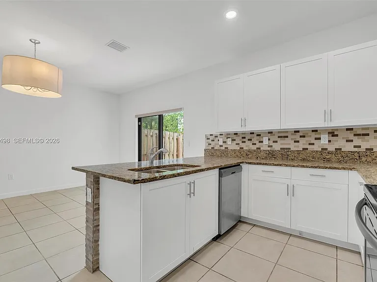 582 NE 207th St #582 — Photo 17