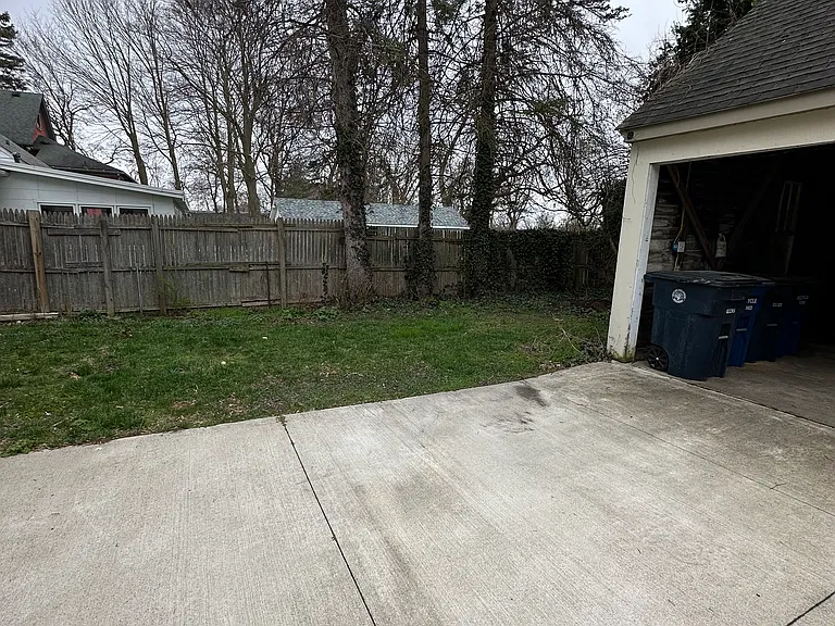 829 Miller Ave #1 — Photo 16