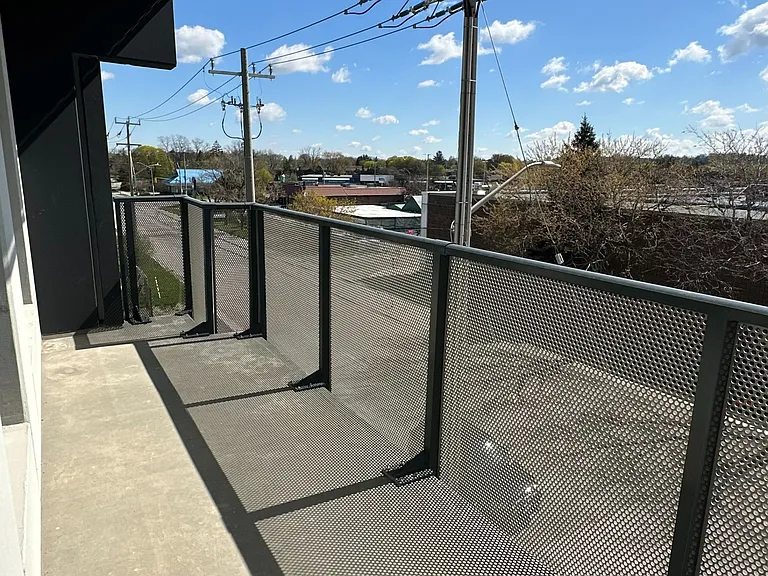 1333 Weber St E #306 — Photo 36