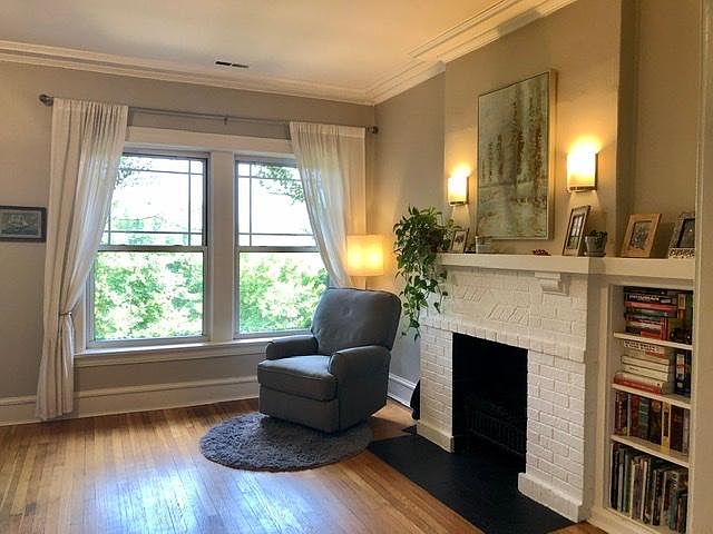 1st image of 4652 N Beacon St #3
