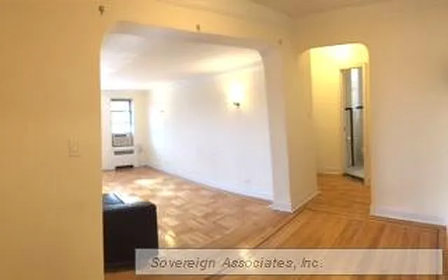 Rented by Sovereign Associates | media 22