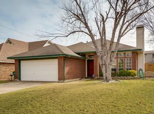 741 Honeysuckle Ln, Cedar Hill, TX 75104