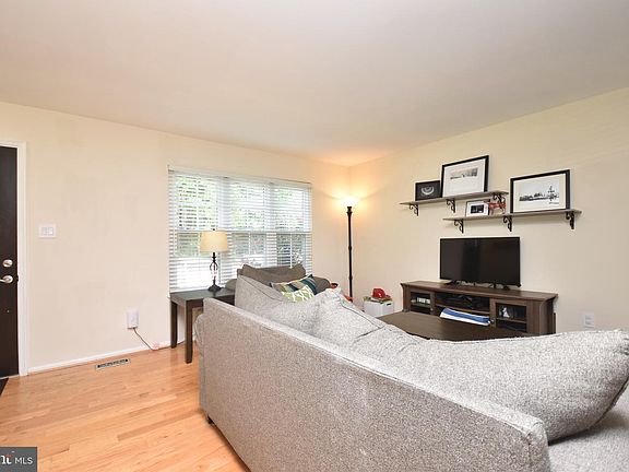 4th image of 5731 Heritage Hill Ct