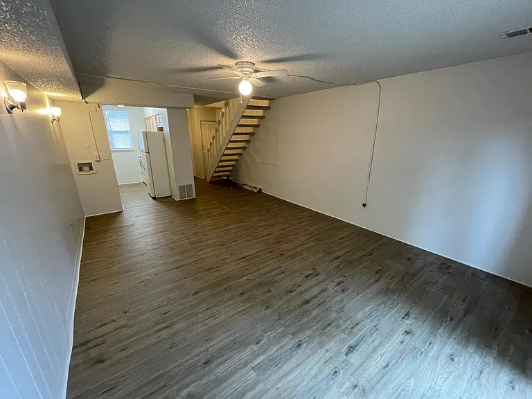 850 Sir Galahad Dr #B — Photo 6