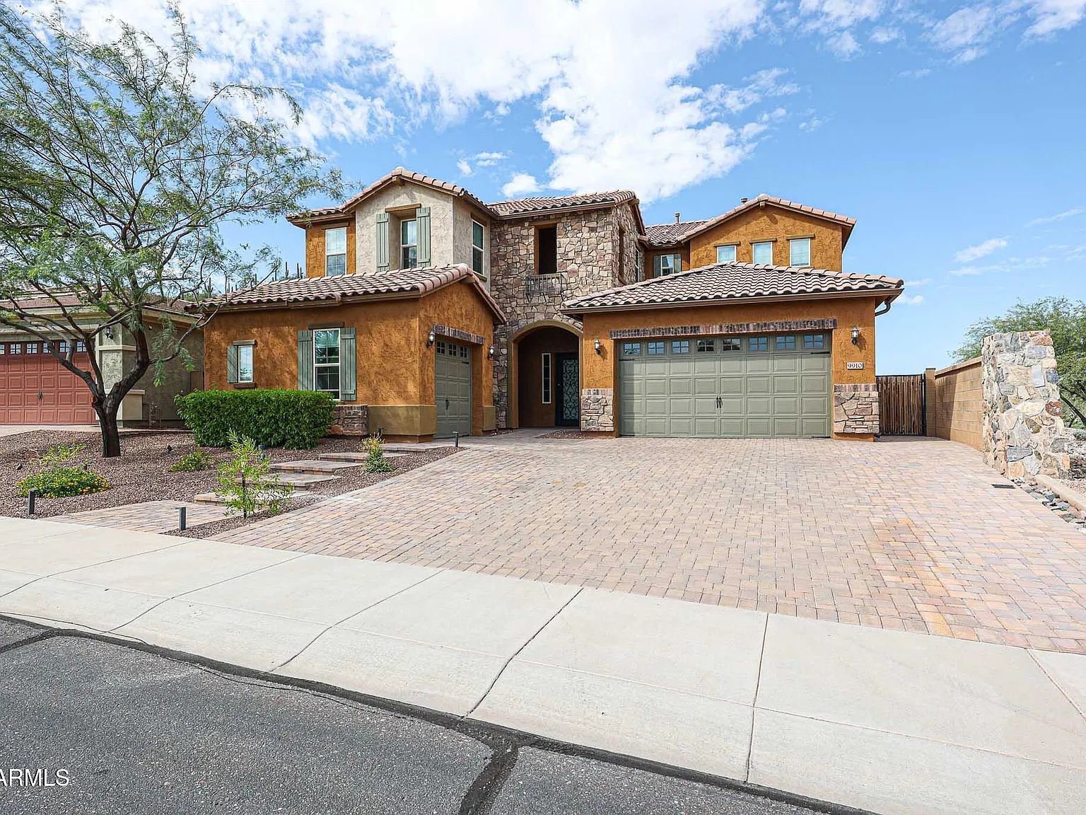 5 bed, 3.5 bath, 3941 sqft, $3,695 — Photo 1