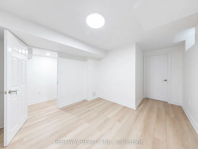 96 Kearney Dr #BASEMENT — Photo 8