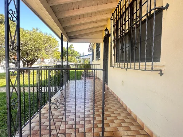 1250 W 35th St, Hialeah, FL 33012
