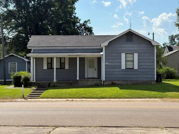 907 Central St, Water Valley, MS 38965