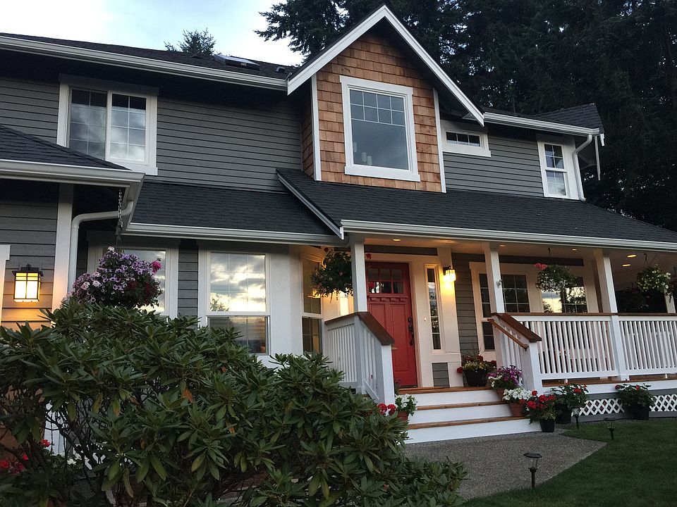 1st image of 709 NE Woods Pl