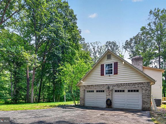 4th image of 7075 Wood Glen Dr