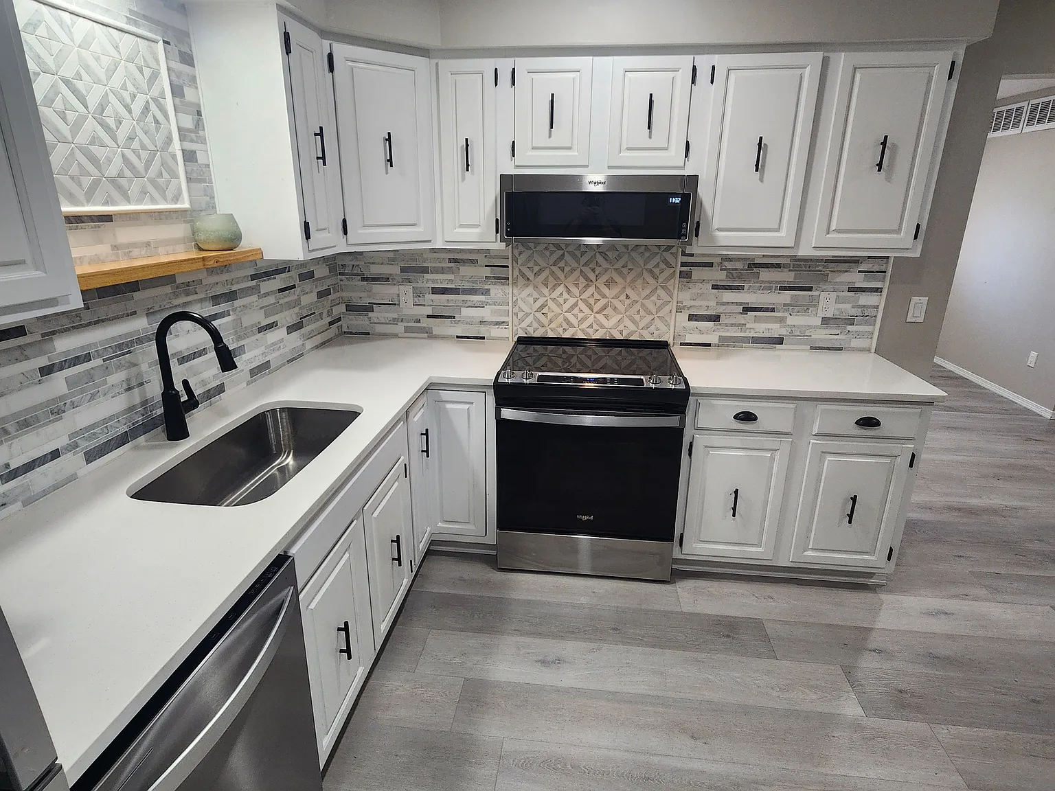 3 bed, 1433 sqft, $1,300 — Photo 3