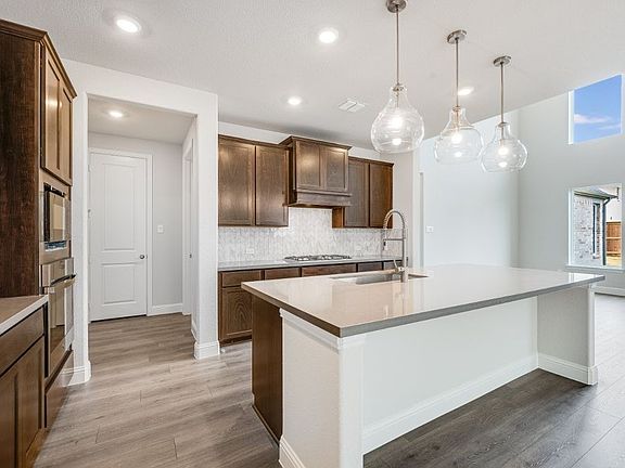 7th image of this home