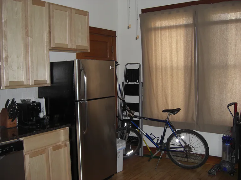2318 W Rice St #1R — Photo 3