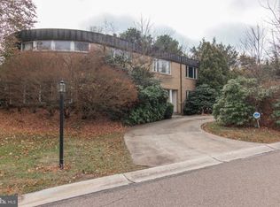 51 Overlook Dr, Pottsville, PA 17901