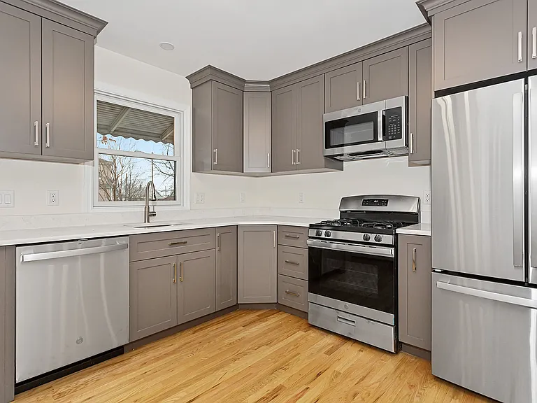 148 Arlington Ave #1 — Photo 4