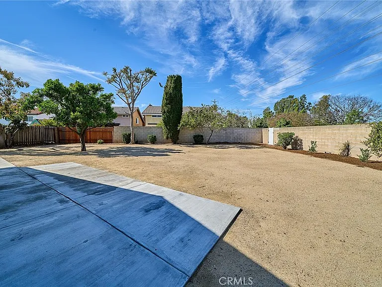 15061 Talley St — Photo 31