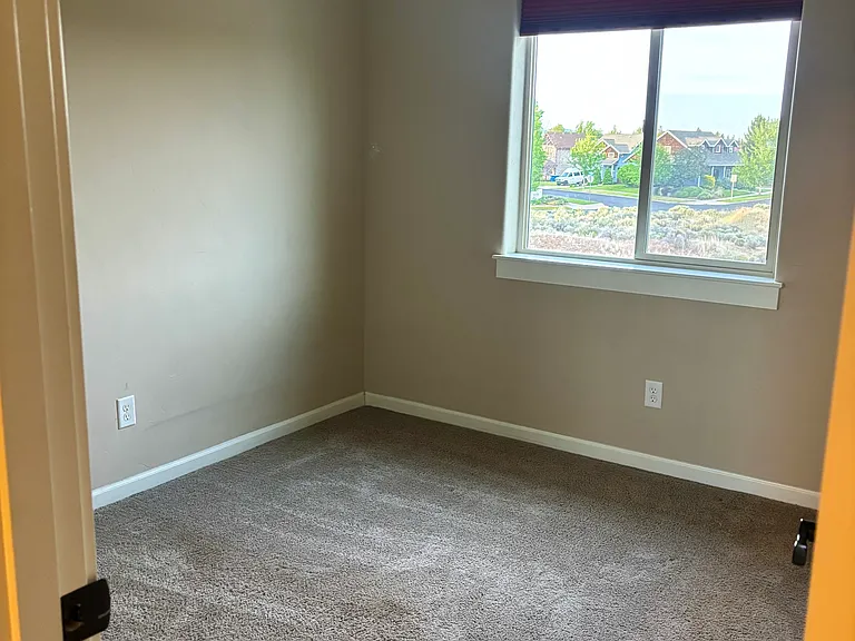 20928 NE High Desert Ln — Photo 13