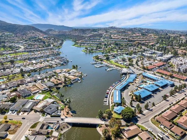 1646 Via Caminar, San Marcos, CA 92078