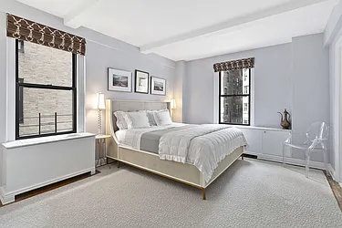 Sold by The SIMPLE Real Estate Co