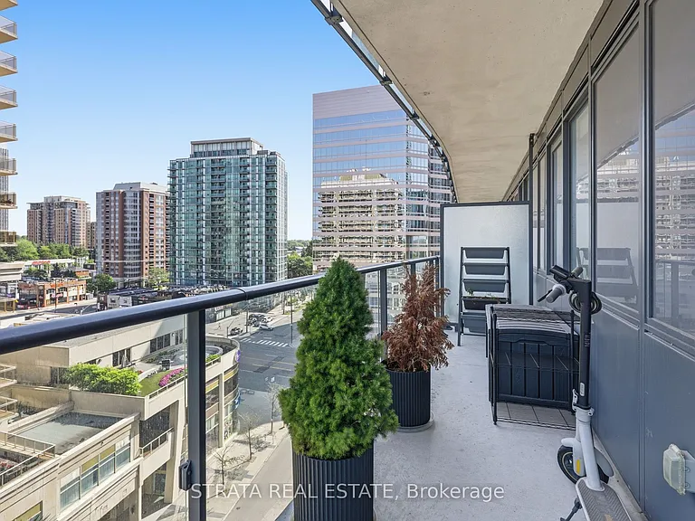 15 Ellerslie Ave #708 — Photo 4