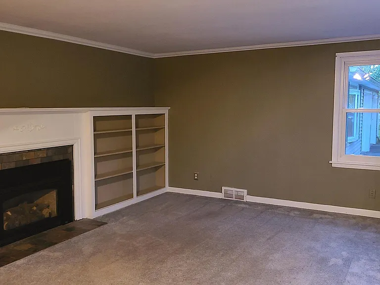 1051 Mill Rd — Photo 8