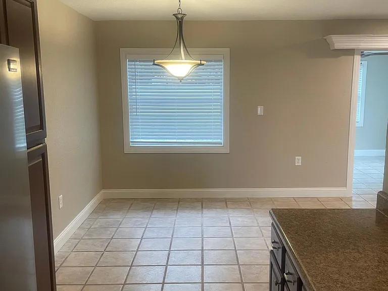 1496 Lakeside Dr — Photo 5