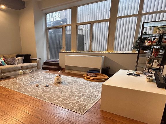 3rd image of 310 E 46th St APT 5-Q