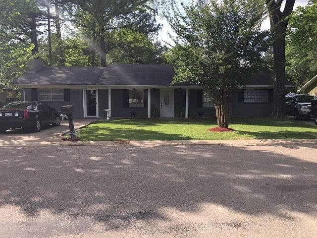 1st image of 206 Starlight Dr