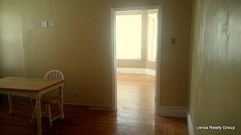 4th image of 137 Oakland Ave