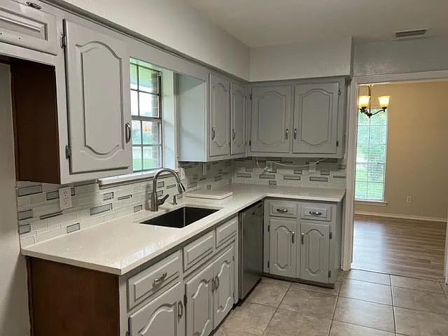 507 S Grove Rd — Photo 8