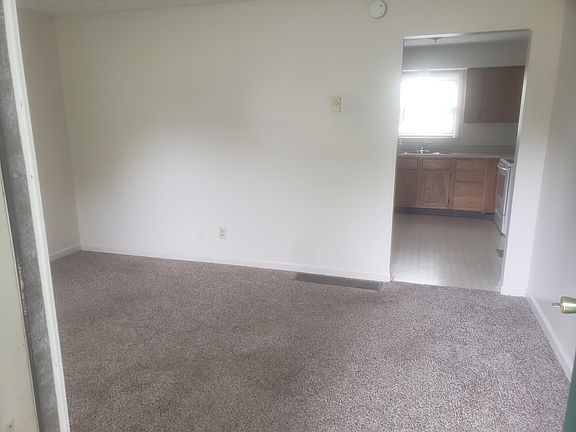 2nd image of 216 Windham Hill Ct