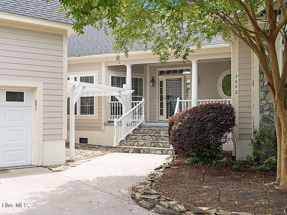 3rd image of 3682 W Medinah Avenue