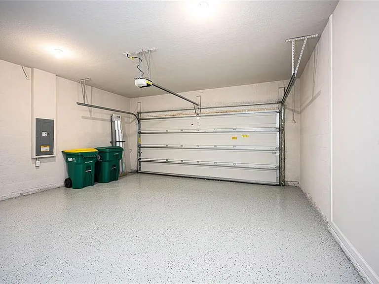 16873 Castoro Dr — Photo 38
