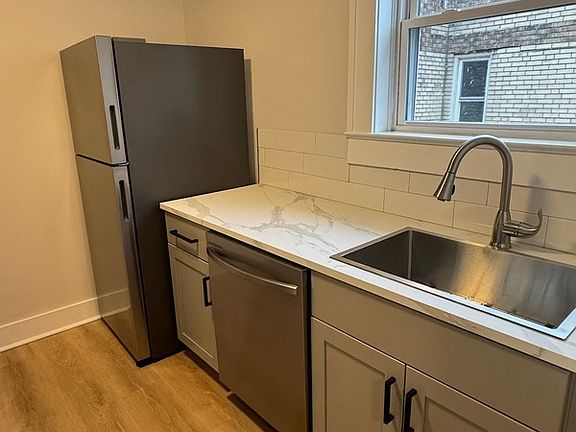 5th image of 2903 Voelkel Ave APT 8