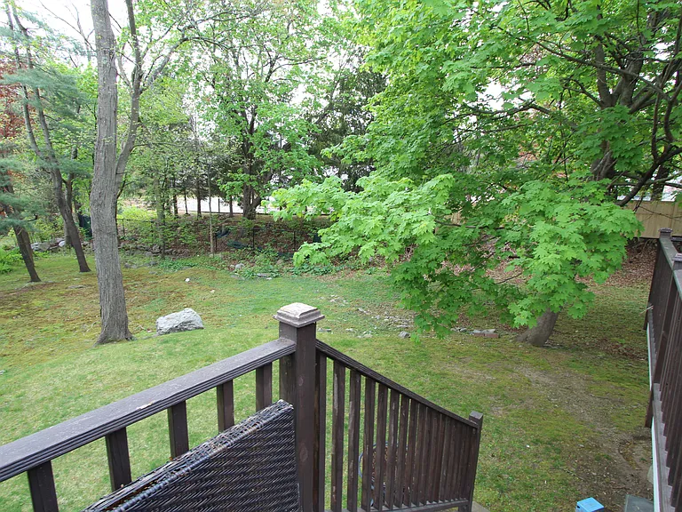 31 Florence St #31 — Photo 50
