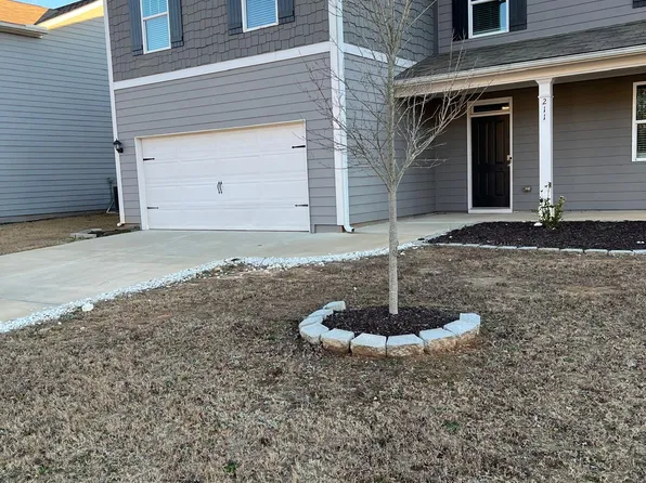211 Embry Blvd, Pendergrass, GA 30567