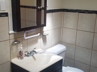 46 E Slocum St, Philadelphia, PA 19119