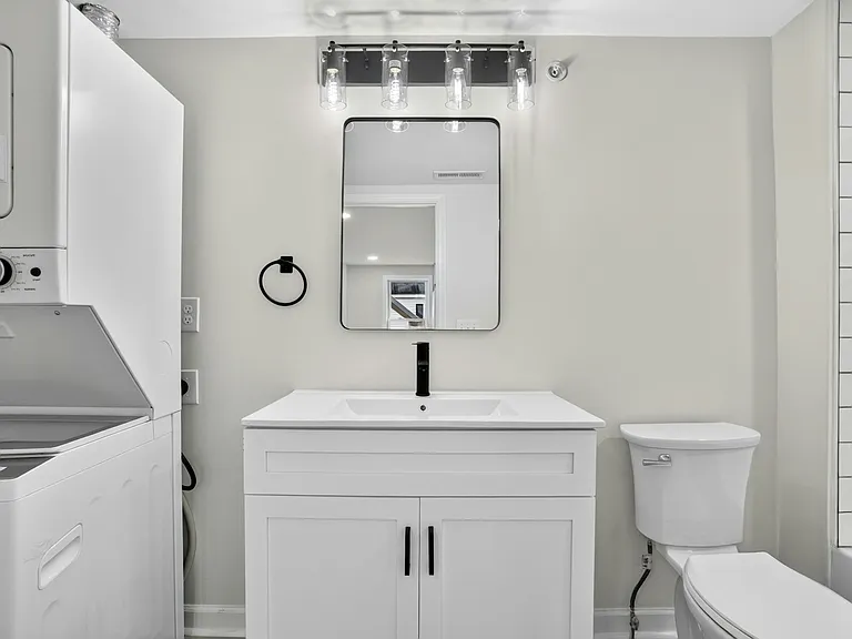 428 S Governors Ave #C — Photo 21